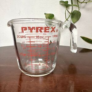 Vintage PYREX 1-Pint Glass Measuring Cup Red Lettering 2 Cups 16oz J Handle